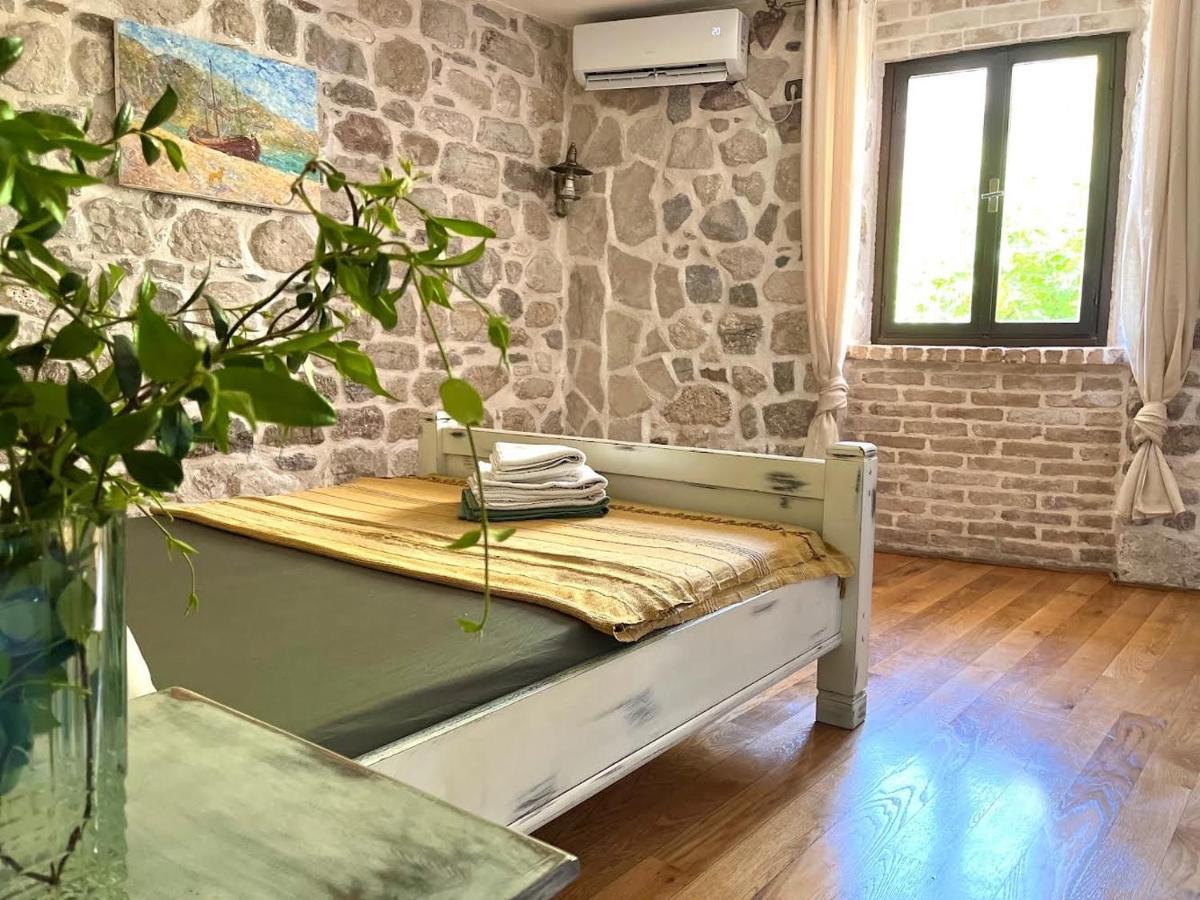 Una Apartments Kotor Exterior photo