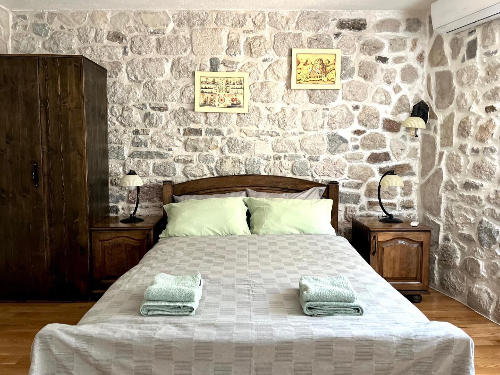 Una Apartments Kotor Exterior photo