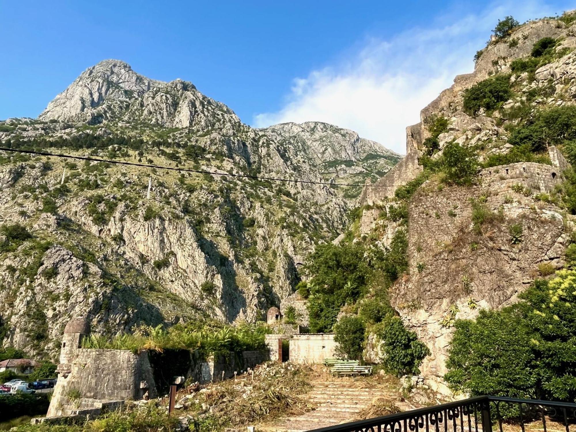 Una Apartments Kotor Exterior photo