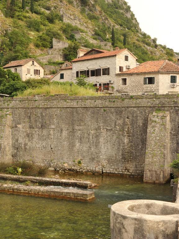Una Apartments Kotor Exterior photo